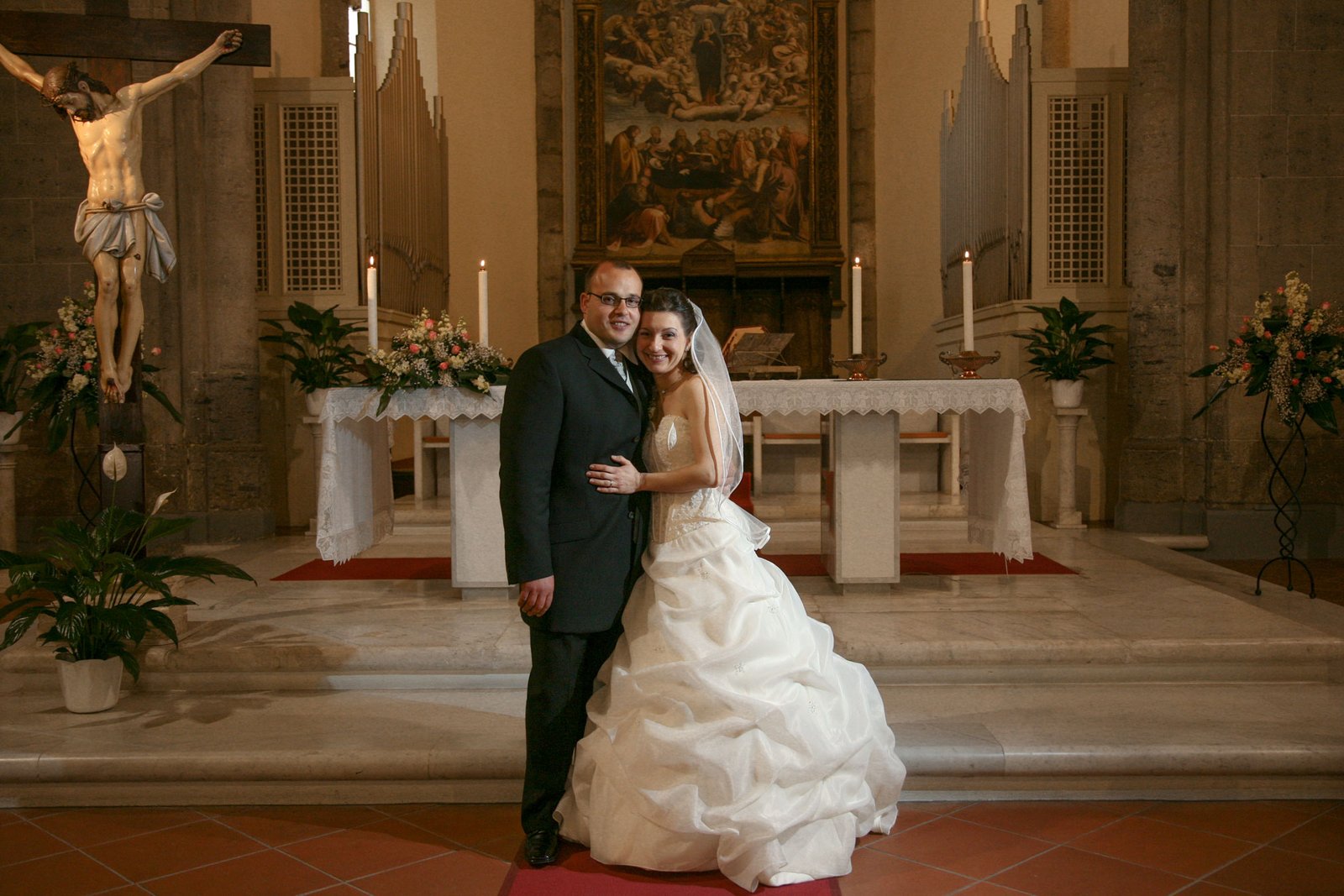 Spontán, életörömteli olasz tengerparti esküvő Róma és Nápoly között, Fondi városában